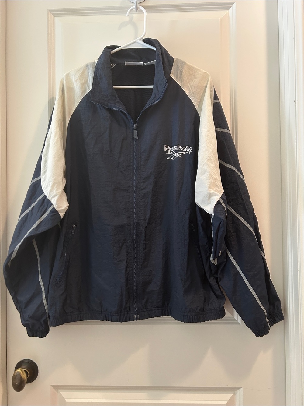Reebok Vintage 90’s Navy White Color block seams Windbreaker ZipUp Jacket size M